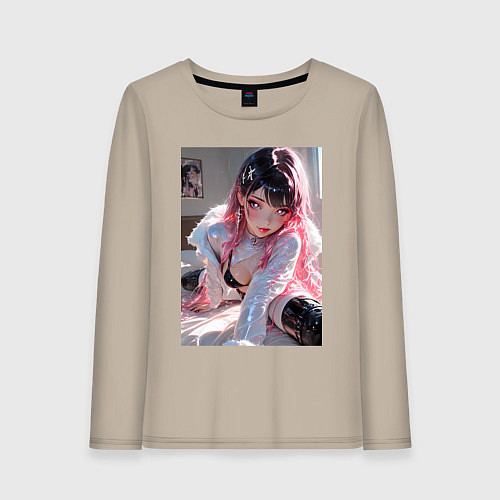 Женский лонгслив Девушка в откровенном наряде на кровати / Миндальный – фото 1