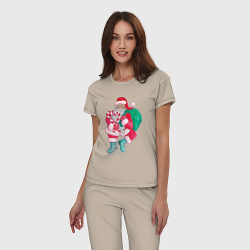 Женская пижама Санта Клаус с мешком подарков на коньках / Миндальный – фото 3