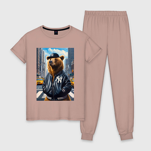 Женская пижама Крутой медведь житель Нью-Йорка - нейросеть / Пыльно-розовый – фото 1