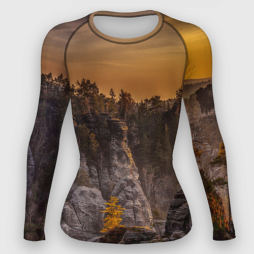 Женский рашгард ГОРЫ И ЛЕС НА ЗАКАТЕ / 3D-принт – фото 1