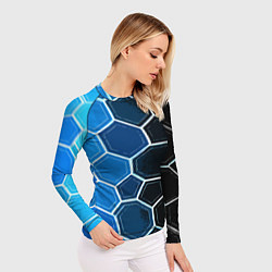 Рашгард женский Белые шестиугольники на чёрно-синем фоне, цвет: 3D-принт — фото 2