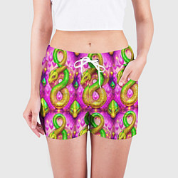 Шорты женские Желто-зеленые змеи паттерн, цвет: 3D-принт — фото 2