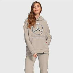 Женский костюм оверсайз MERCEDES-BENZ AMG, цвет: миндальный — фото 2