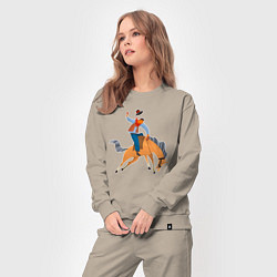 Костюм хлопковый женский Наездник на лошадкe, цвет: миндальный — фото 2