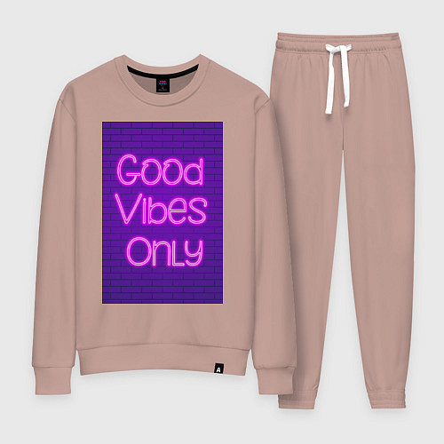 Женский костюм Неоновая надпись good vibes only и кирпичная стена / Пыльно-розовый – фото 1