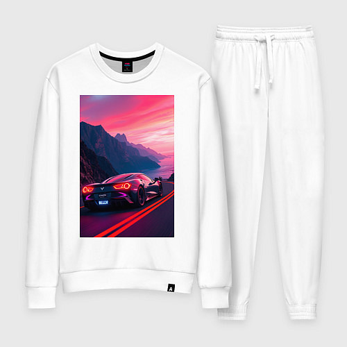 Женский костюм Суперкар едет около океана / Белый – фото 1