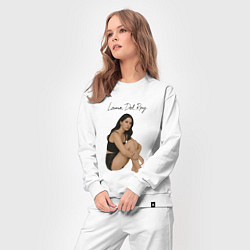 Костюм хлопковый женский Lana Del Rey сидит обнимая колени, цвет: белый — фото 2