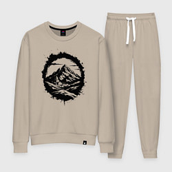 Женский костюм Гора и храм в круге