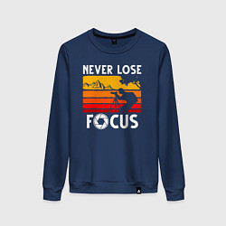 Свитшот хлопковый женский Never lose focus, цвет: тёмно-синий