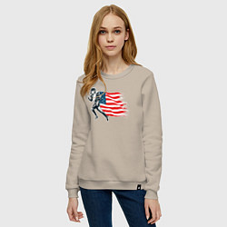 Свитшот хлопковый женский Американский футбол с флагом США, цвет: миндальный — фото 2