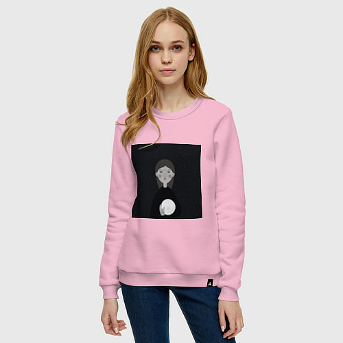 Женский свитшот Девочка с луной в руке на фоне звёздного неба / Светло-розовый – фото 3