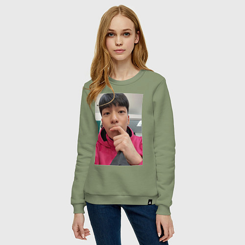 Женский свитшот Игра в кальмара за кадром Ви Хаджун Хван Чун Хо / Авокадо – фото 3