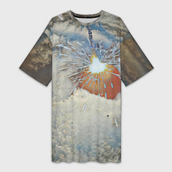 Женская длинная футболка Искрящийся мандарин на снегу