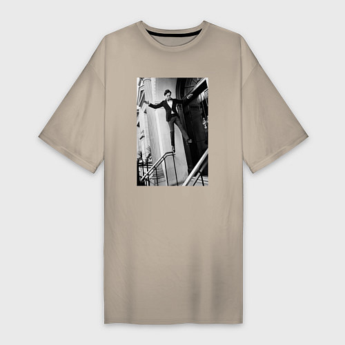 Женская футболка-платье Невероятный Том Хиддлстон / Миндальный – фото 1