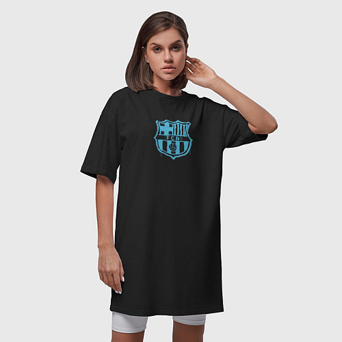 Женская футболка-платье FC Barcelona - Light Blue Paint 2022 / Черный – фото 3