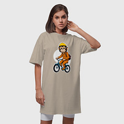 Футболка женская-платье Обезьяна на велосипеде, цвет: миндальный — фото 2