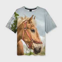 Женская футболка оверсайз Игривая лошадка