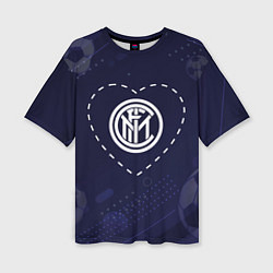 Женская футболка оверсайз Лого Inter в сердечке на фоне мячей