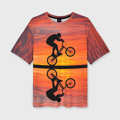 Женская футболка оверсайз Велосипедист в отражении / 3D-принт – фото 1