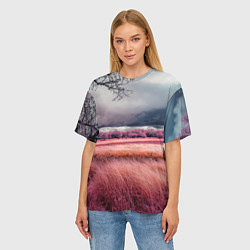 Футболка оверсайз женская Поле и деревья пейзаж - инфракрасный стиль, цвет: 3D-принт — фото 2