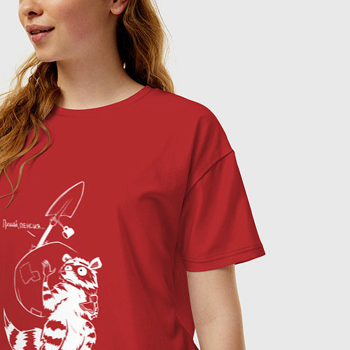 Женская футболка оверсайз Курьер - Енот - Пенсия / Красный – фото 3