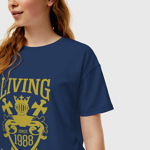 Женская футболка оверсайз 1988 - живая легенда / Тёмно-синий – фото 3