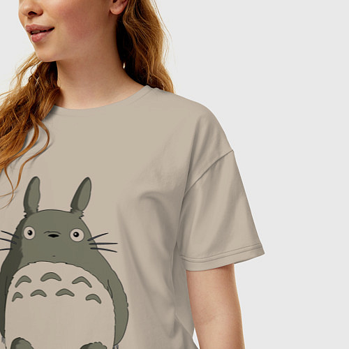 Женская футболка оверсайз Тоторо с прозрачным пузиком / Миндальный – фото 3