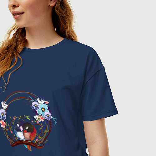 Женская футболка оверсайз Попугаи в цветах / Тёмно-синий – фото 3