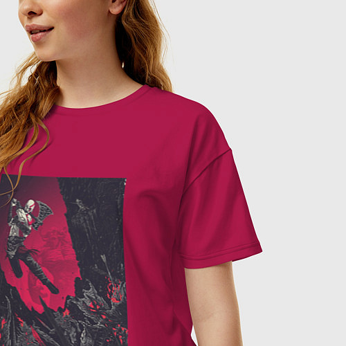 Женская футболка оверсайз Кратос в действии / Маджента – фото 3