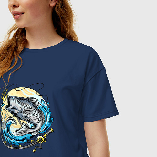 Женская футболка оверсайз Рыбалка / Тёмно-синий – фото 3