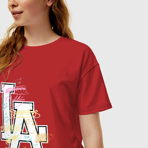 Женская футболка оверсайз LA Sticker / Красный – фото 3