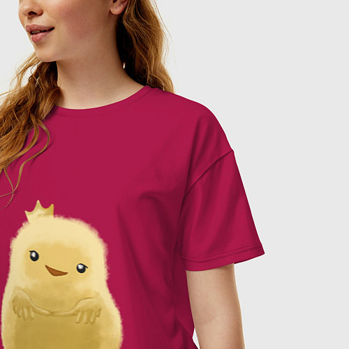 Женская футболка оверсайз Застенчивый цыпленок / Маджента – фото 3
