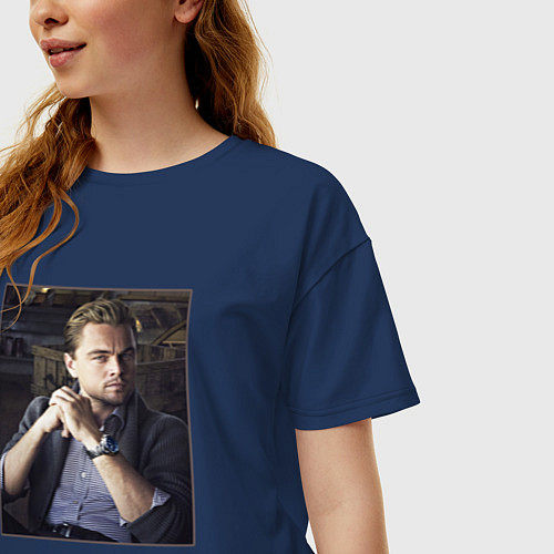 Женская футболка оверсайз Леонардо Ди Каприо, фотопортрет / Тёмно-синий – фото 3