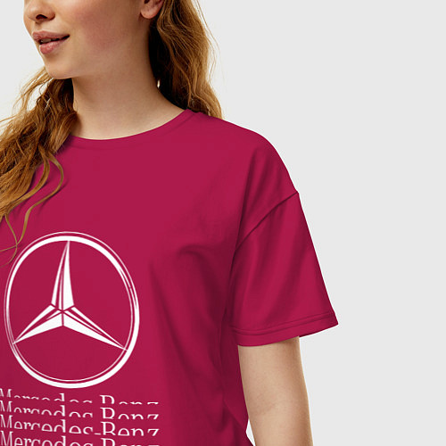 Женская футболка оверсайз MERCEDES-BENZ МЕРСЕДЕС-БЕНЗ LOGO / Маджента – фото 3