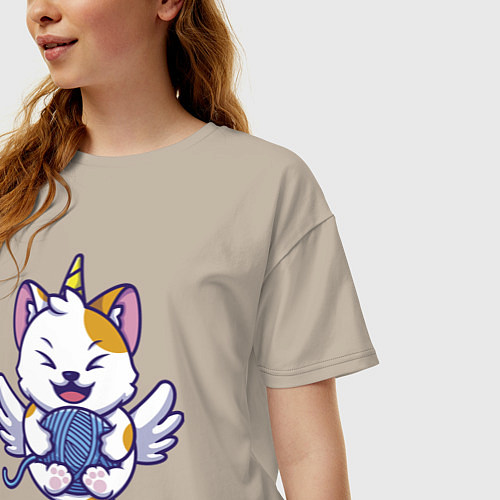 Женская футболка оверсайз Кот - единорог и клубок / Миндальный – фото 3