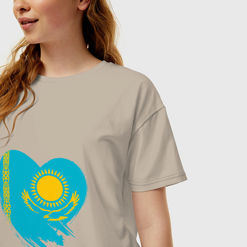 Женская футболка оверсайз Сердце - Казахстан / Миндальный – фото 3