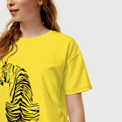 Футболка оверсайз женская Тигр со спины, цвет: желтый — фото 2