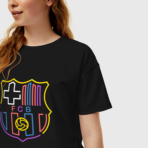 Женская футболка оверсайз FC Barcelona - Multicolor 2022 / Черный – фото 3