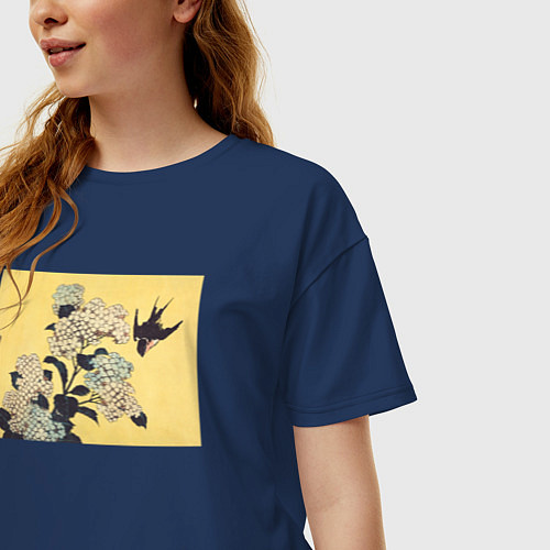 Женская футболка оверсайз Hydrangea and Swallow Ласточка / Тёмно-синий – фото 3