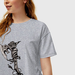 Футболка оверсайз женская Крутой боевой тату-топор, цвет: меланж — фото 2