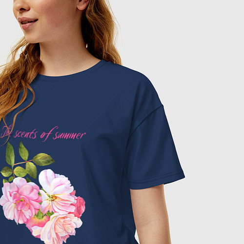 Женская футболка оверсайз Ароматы лета розовые розы лето / Тёмно-синий – фото 3