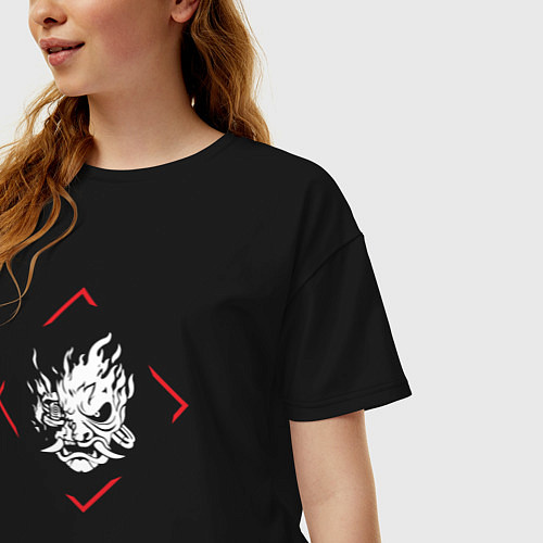 Женская футболка оверсайз Символ Cyberpunk 2077 в красном ромбе / Черный – фото 3