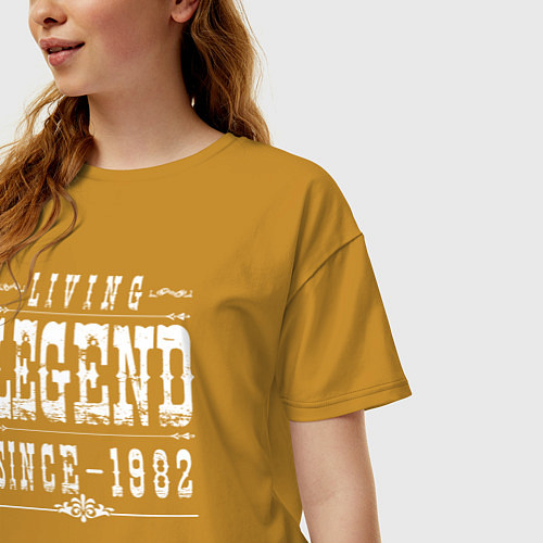 Женская футболка оверсайз Живая легенда с 1982 года / Горчичный – фото 3