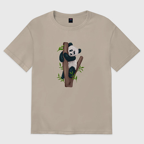 Женская футболка оверсайз Панда висит на дереве / Миндальный – фото 1