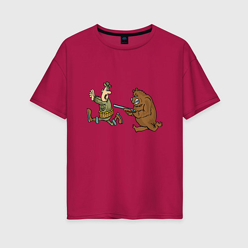 Женская футболка оверсайз Медведь гонится за охотником / Маджента – фото 1
