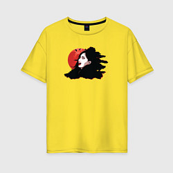 Футболка оверсайз женская Женщина вампир и красная луна, цвет: желтый