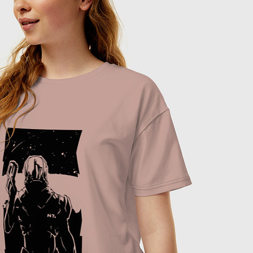 Женская футболка оверсайз Mass Effect N7 - Warrior / Пыльно-розовый – фото 3