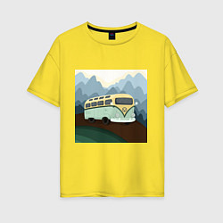Женская футболка оверсайз Машина и горы в путешествии