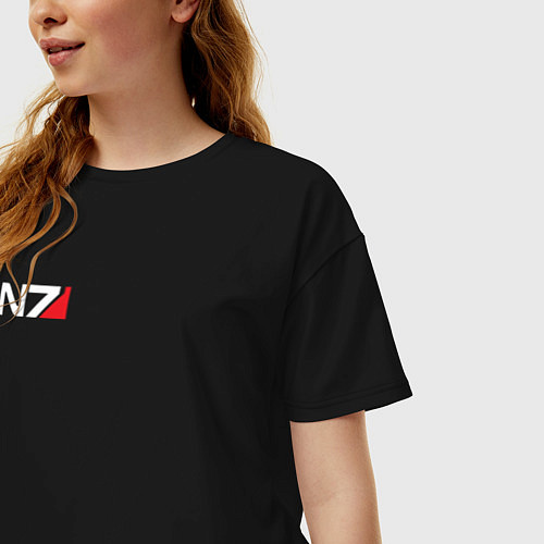 Женская футболка оверсайз Логотип N7 / Черный – фото 3