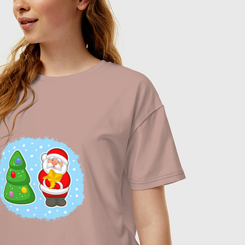 Женская футболка оверсайз Мультяшный Санта Клаус с новогодней ёлкой / Пыльно-розовый – фото 3